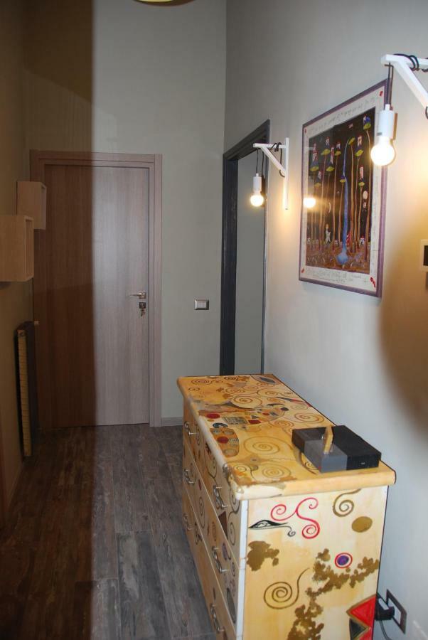 Secret Rhome Colosseum Art Guest house
