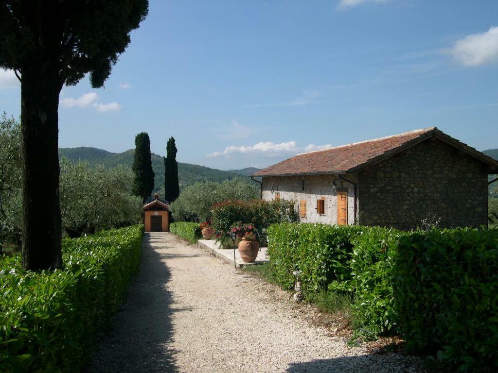 Tenuta Colfiorito Farm stay Rome