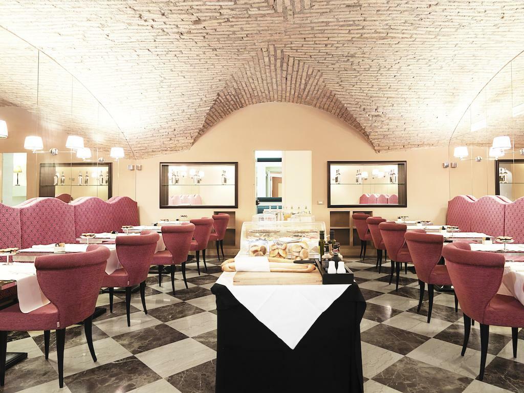 Leon's Place Hotel 4*