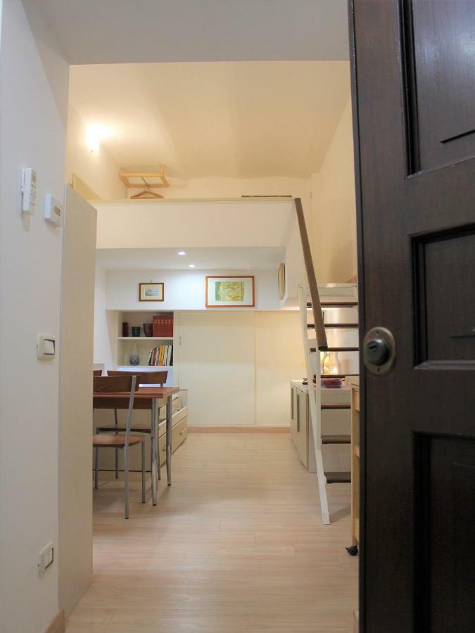 Little Vatican S&ar Apartment