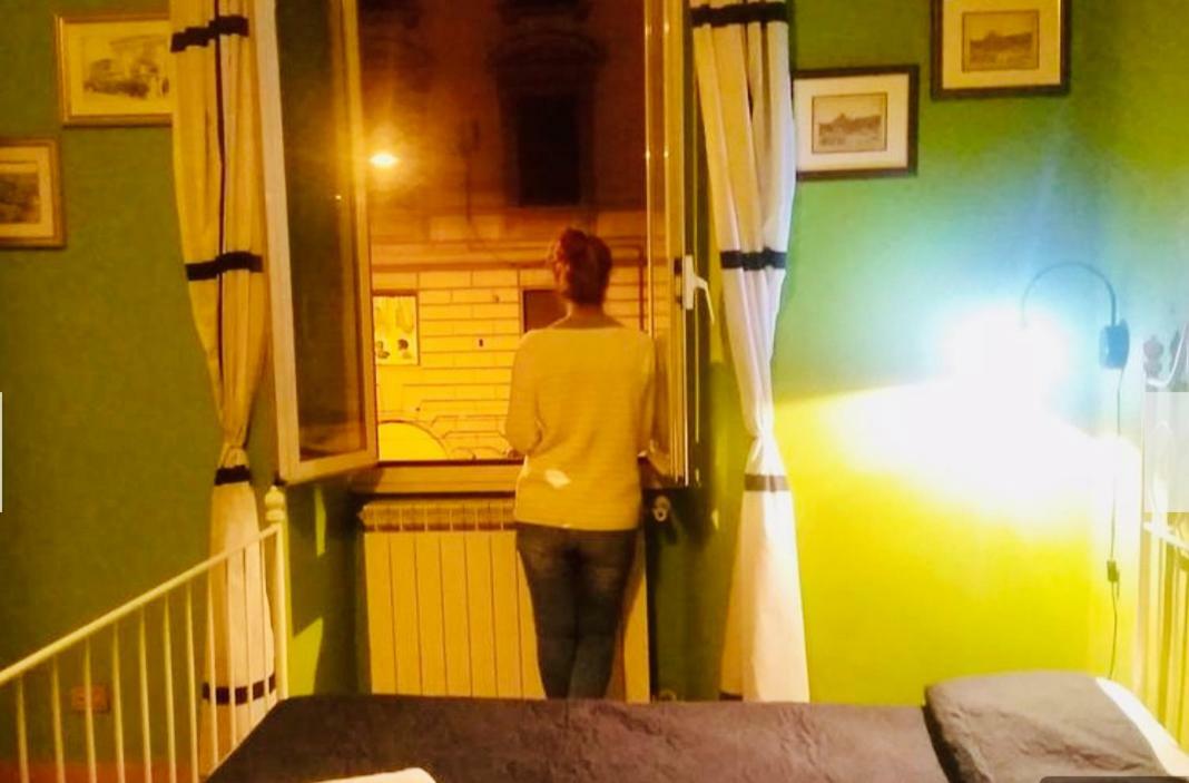 Parisa 2* Rome