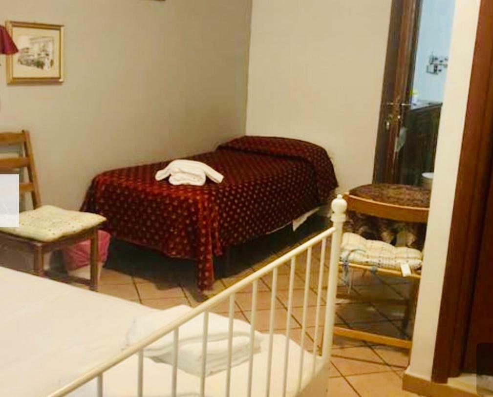 Parisa Guest house