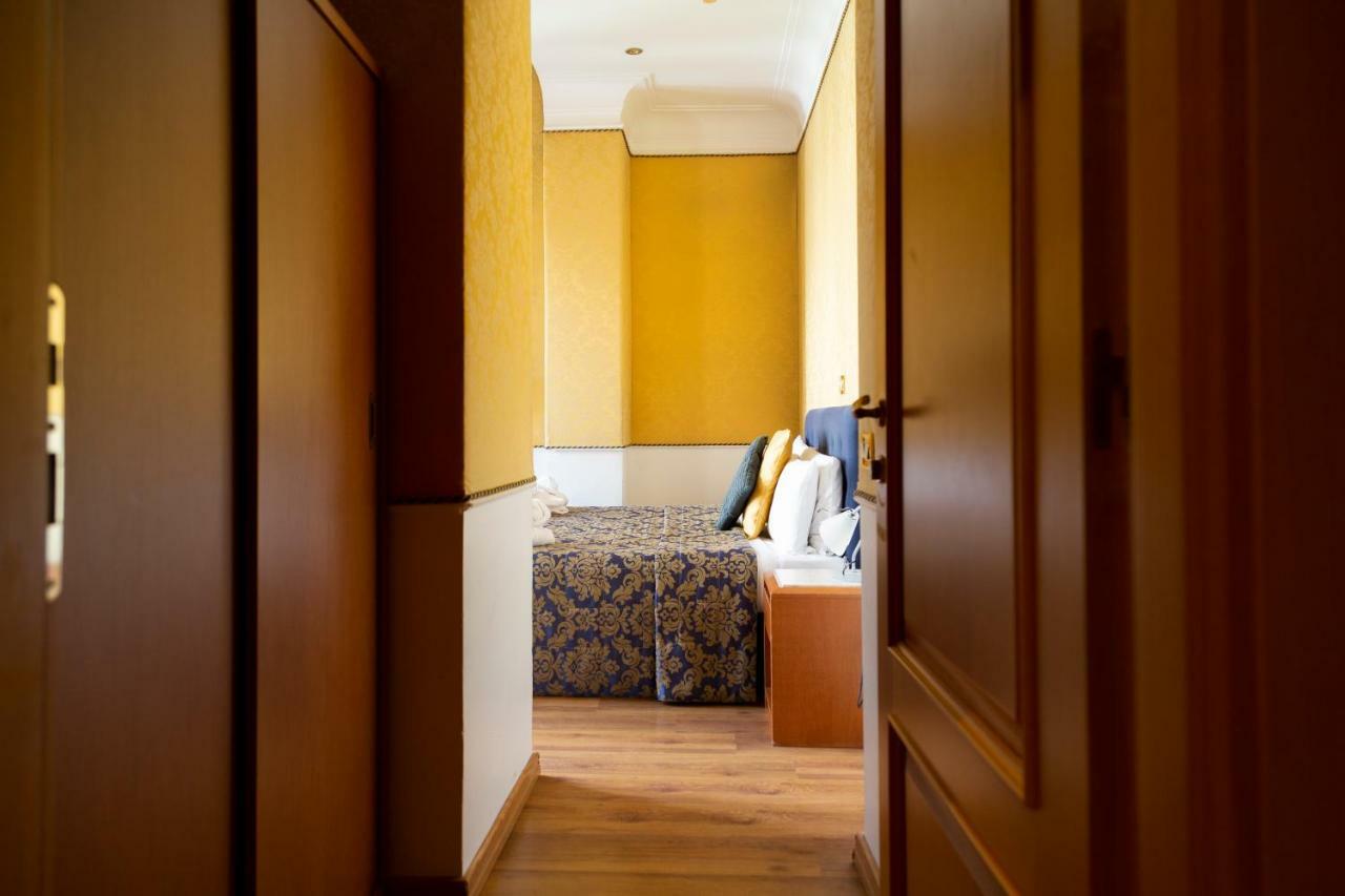 Ih Piazza Di Spagna View - Luxury 3* Rome