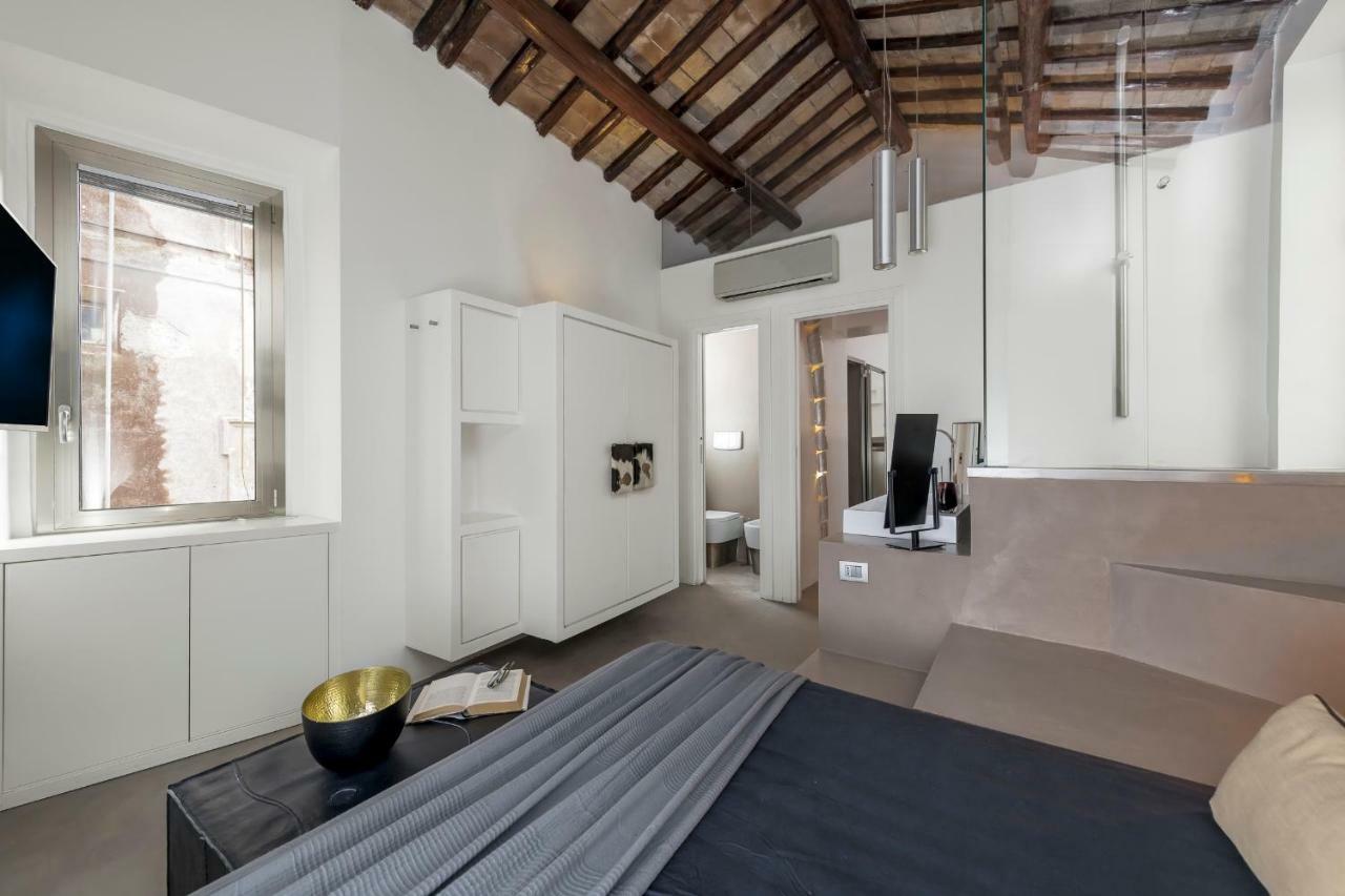 Two Bedrooms With Solarium With View On San Peter Church And Sant'angelo Castle Apartment *
