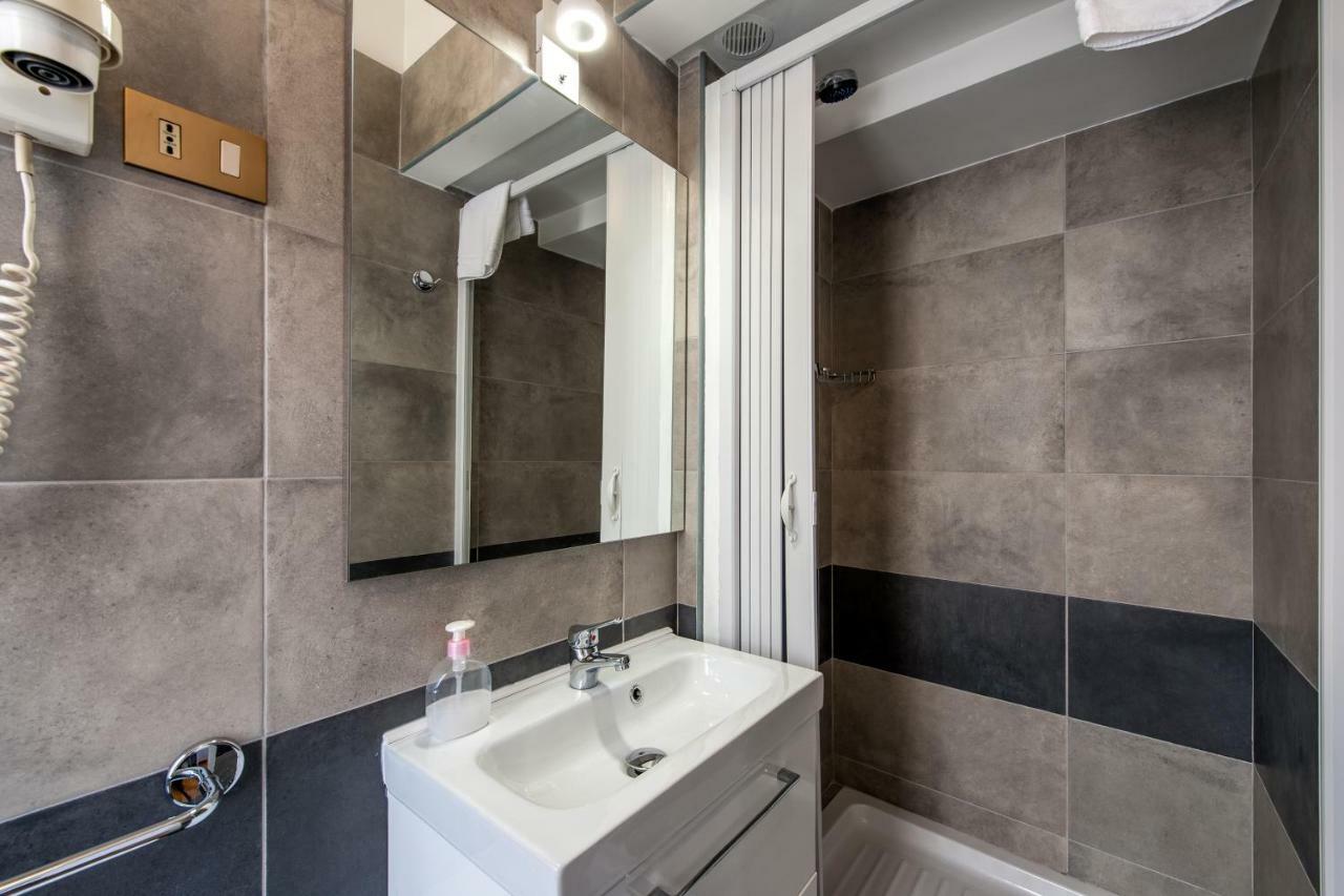 Alessandro A San Pietro Bed Guest house 2*