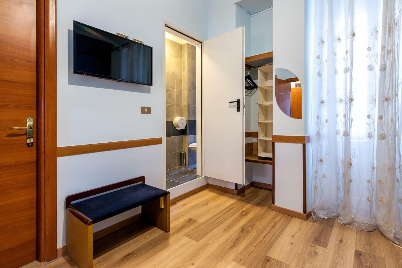 Alessandro A San Pietro Bed Rome