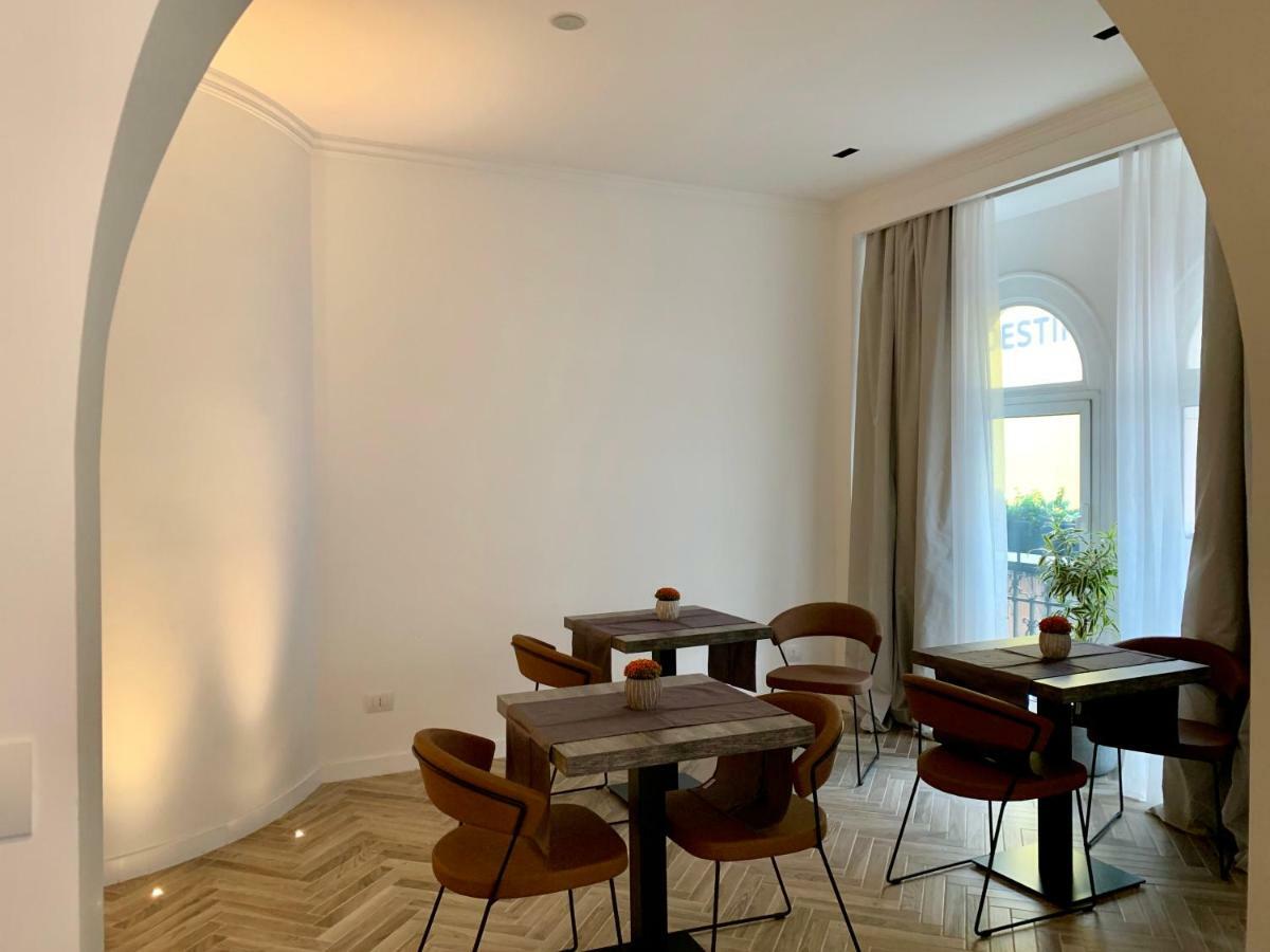 Guest house Florea Palace