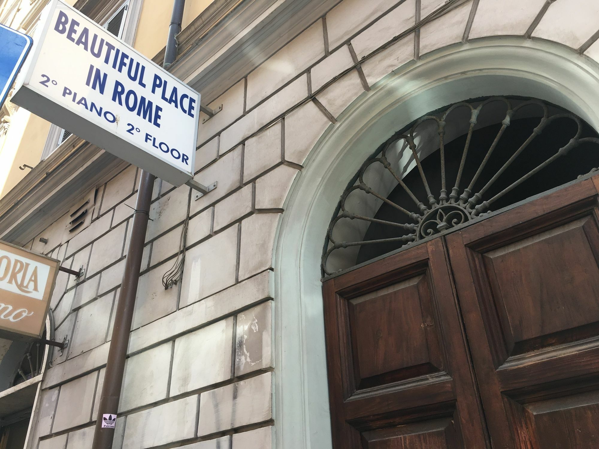 Guest house Location In Rome