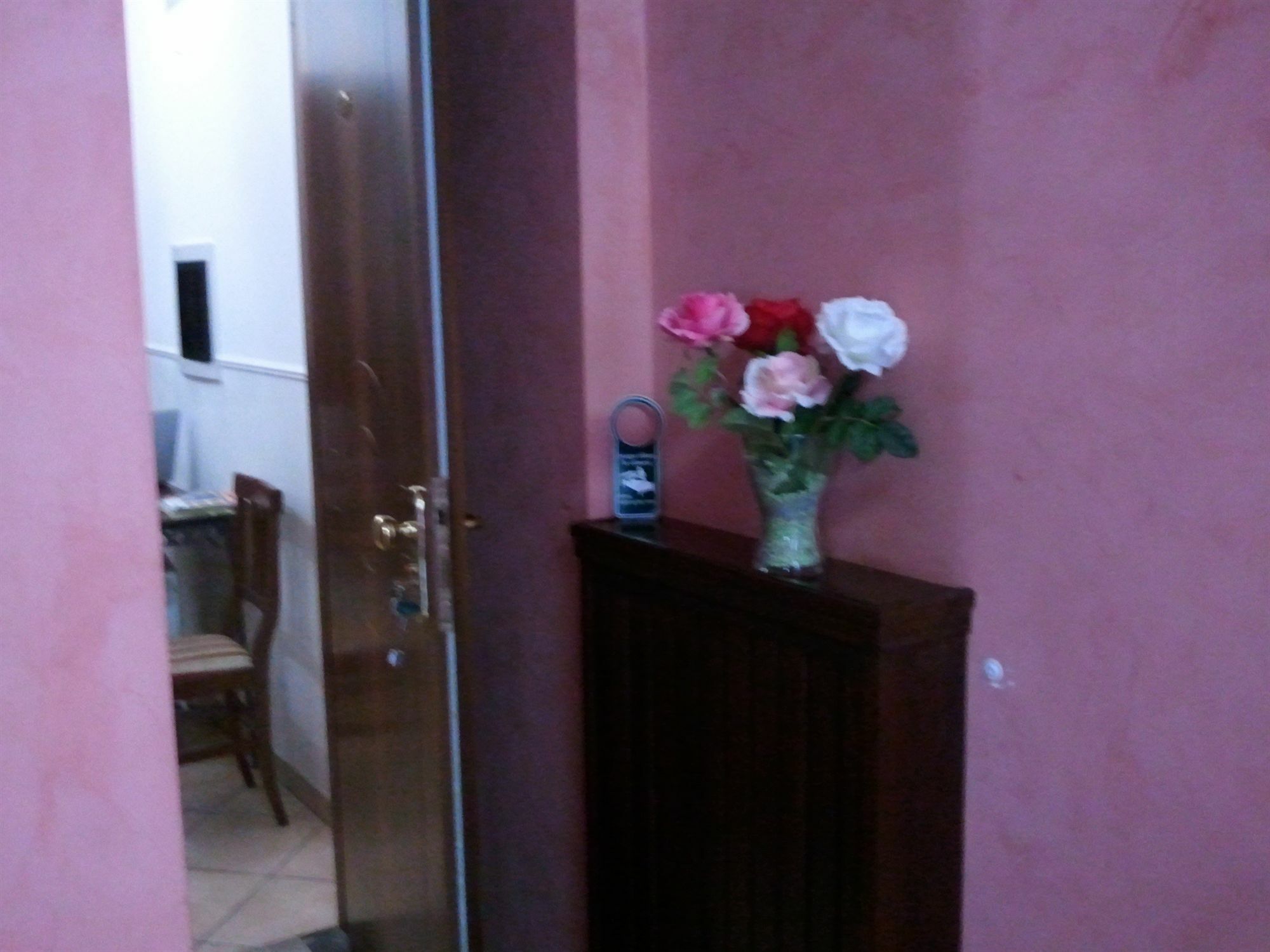 Isabel 2* Rome