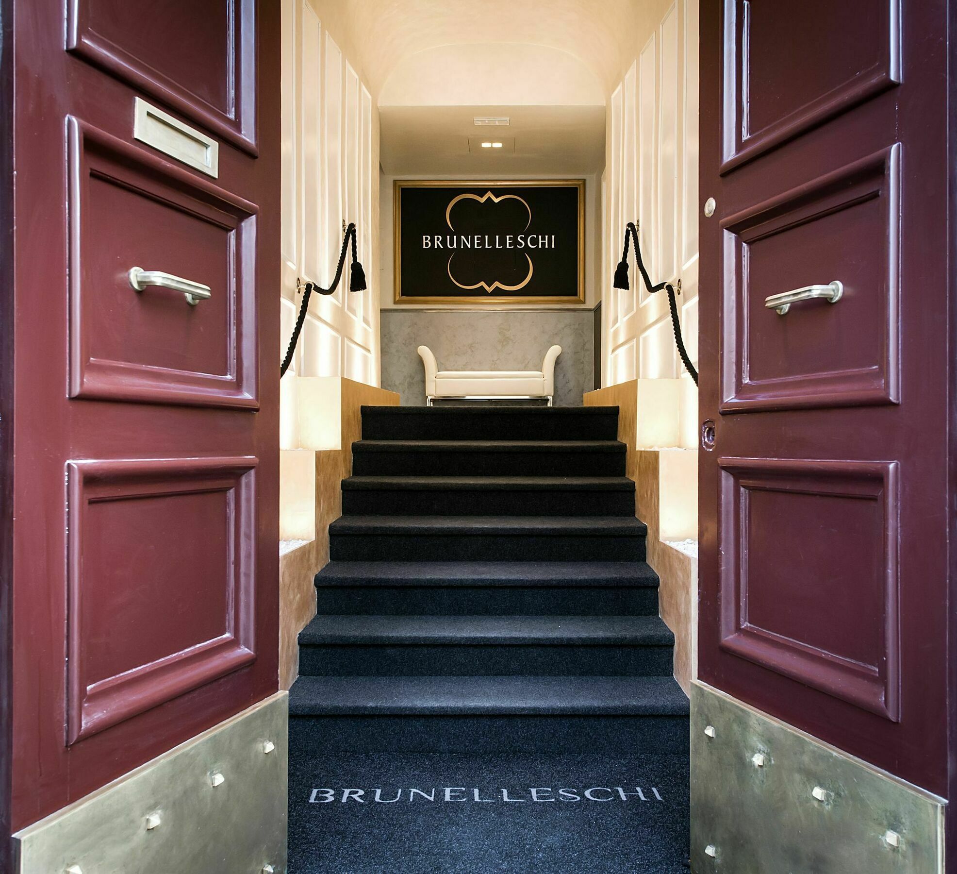 Brunelleschi Luxury Hotel 2*