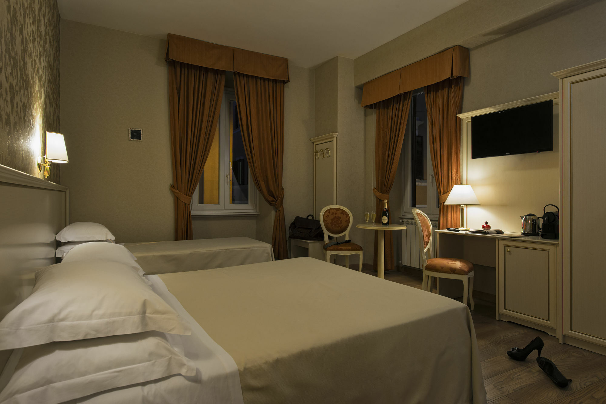 Domus Bocca Di Leone 3* Rome