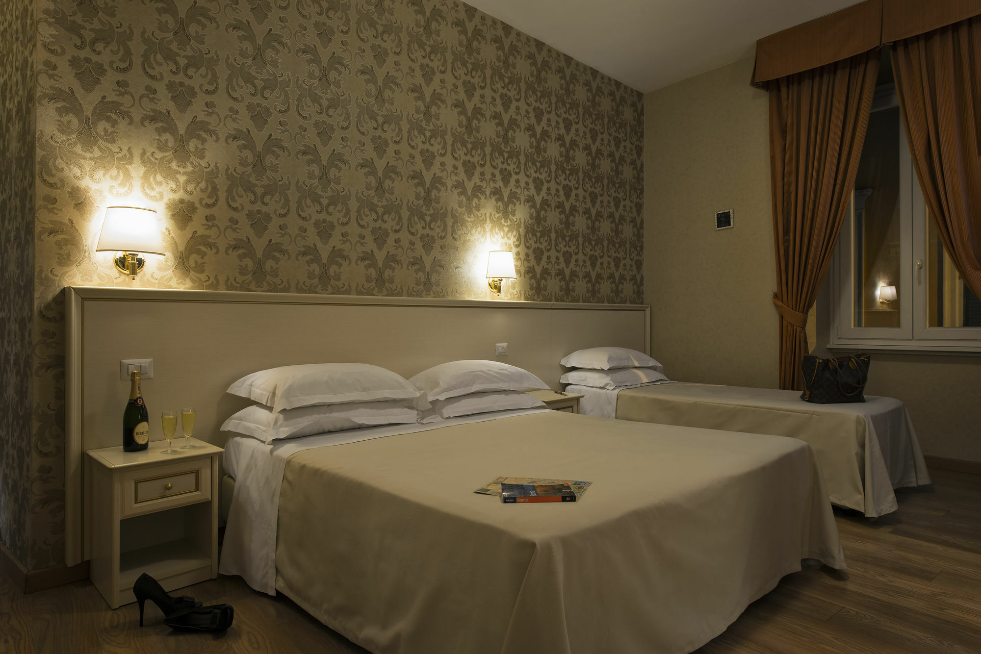 Domus Bocca Di Leone Guest house Rome