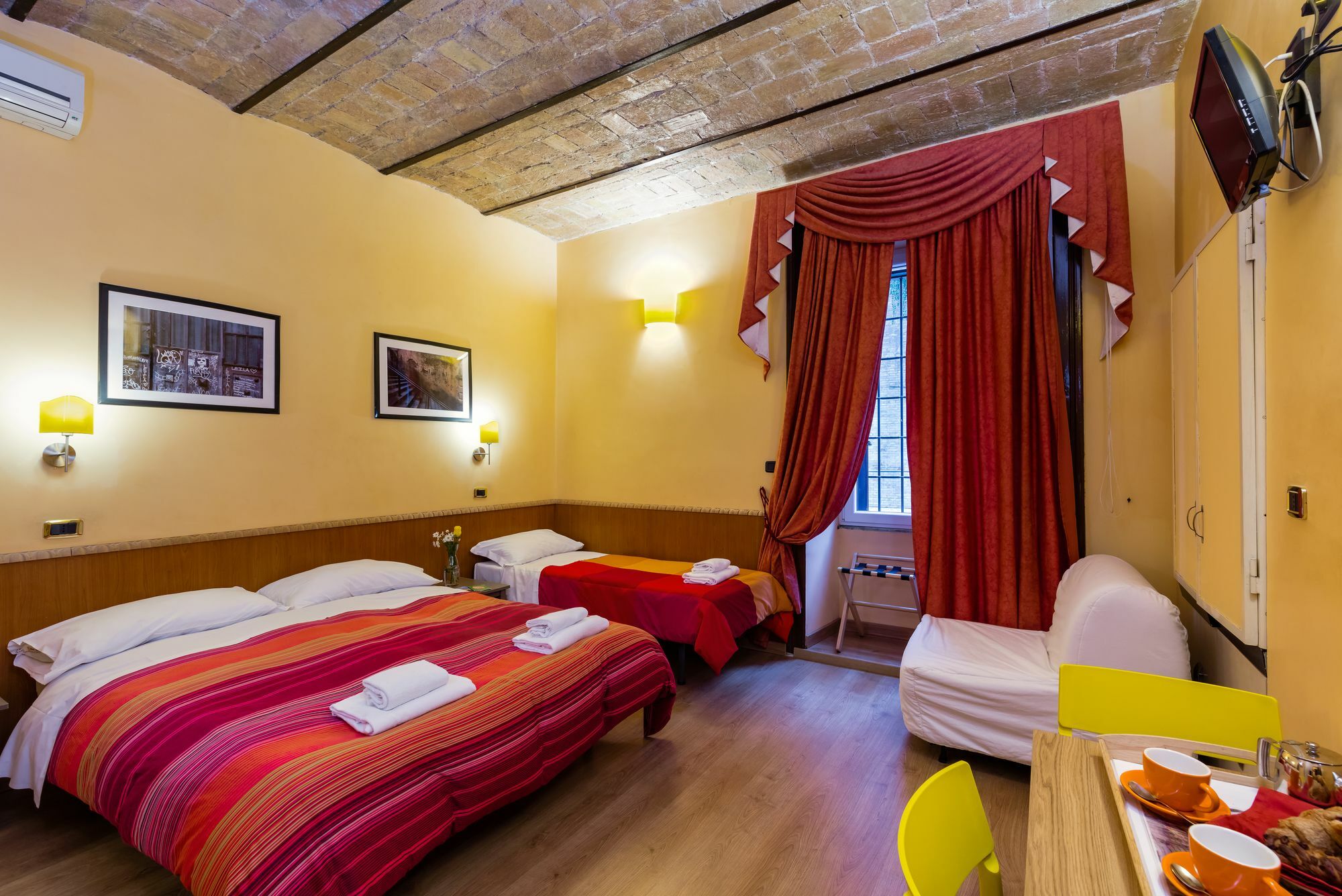 Domus Avi - Guest house Rome