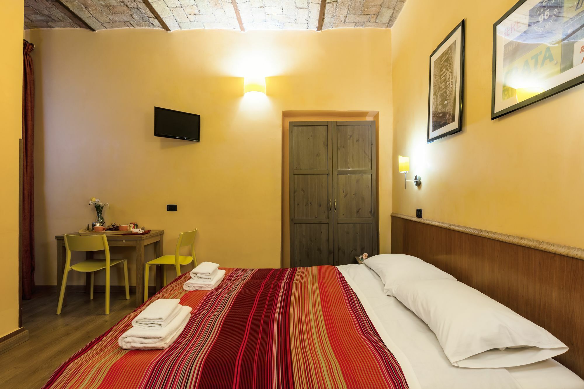 Domus Avi - Guest house Rome