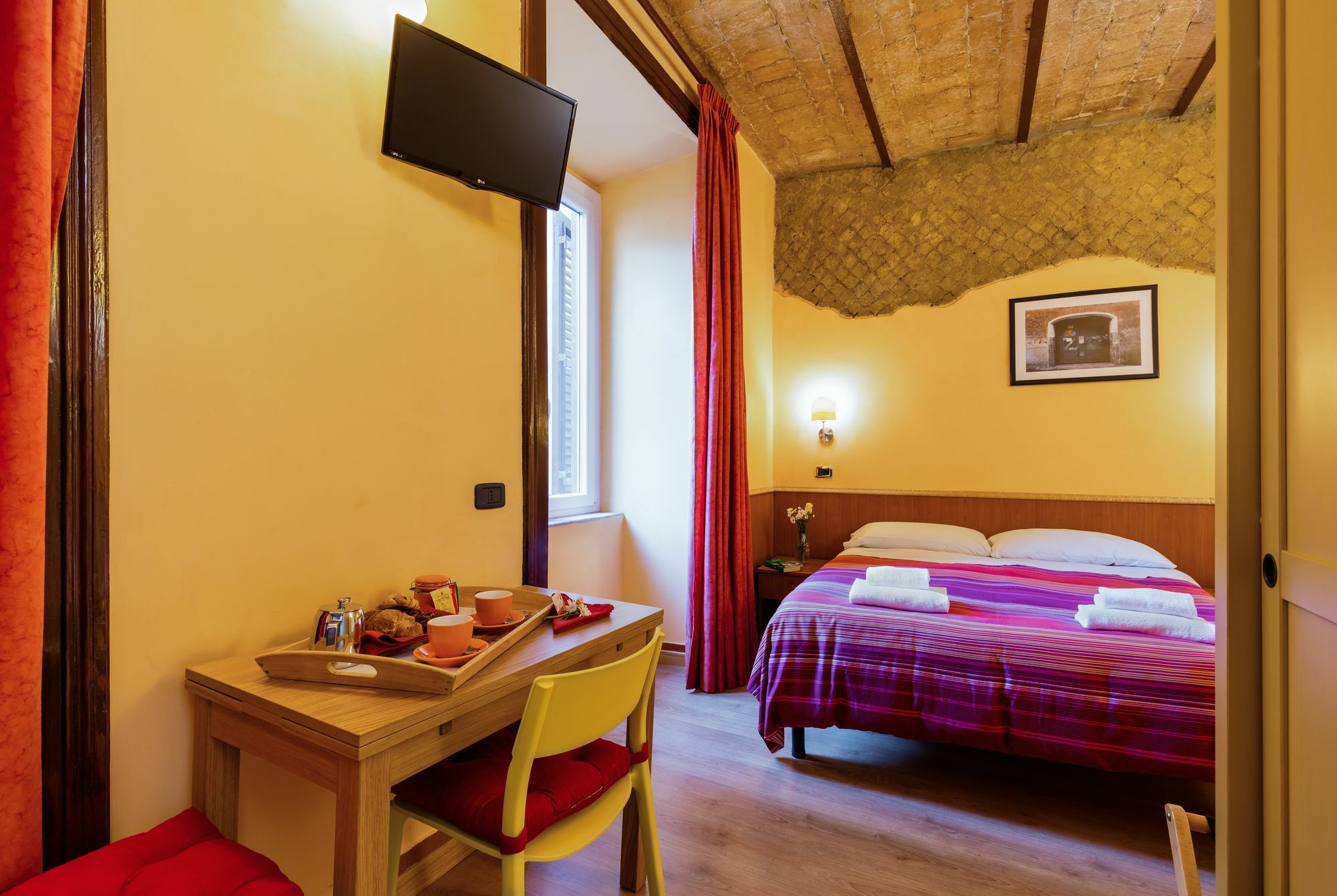 Domus Avi - Guest house Rome