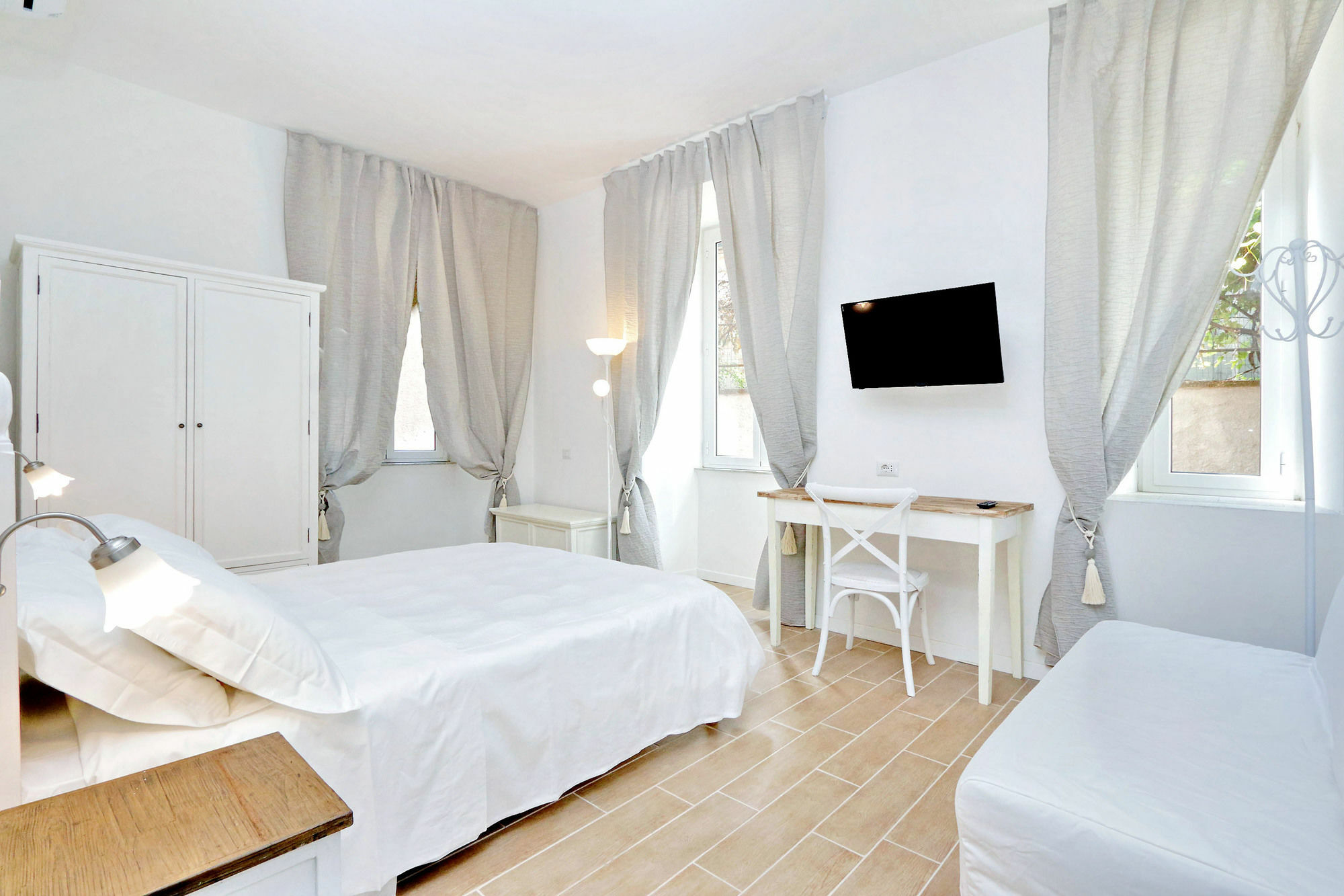 Prime Vatican Garden Guest house