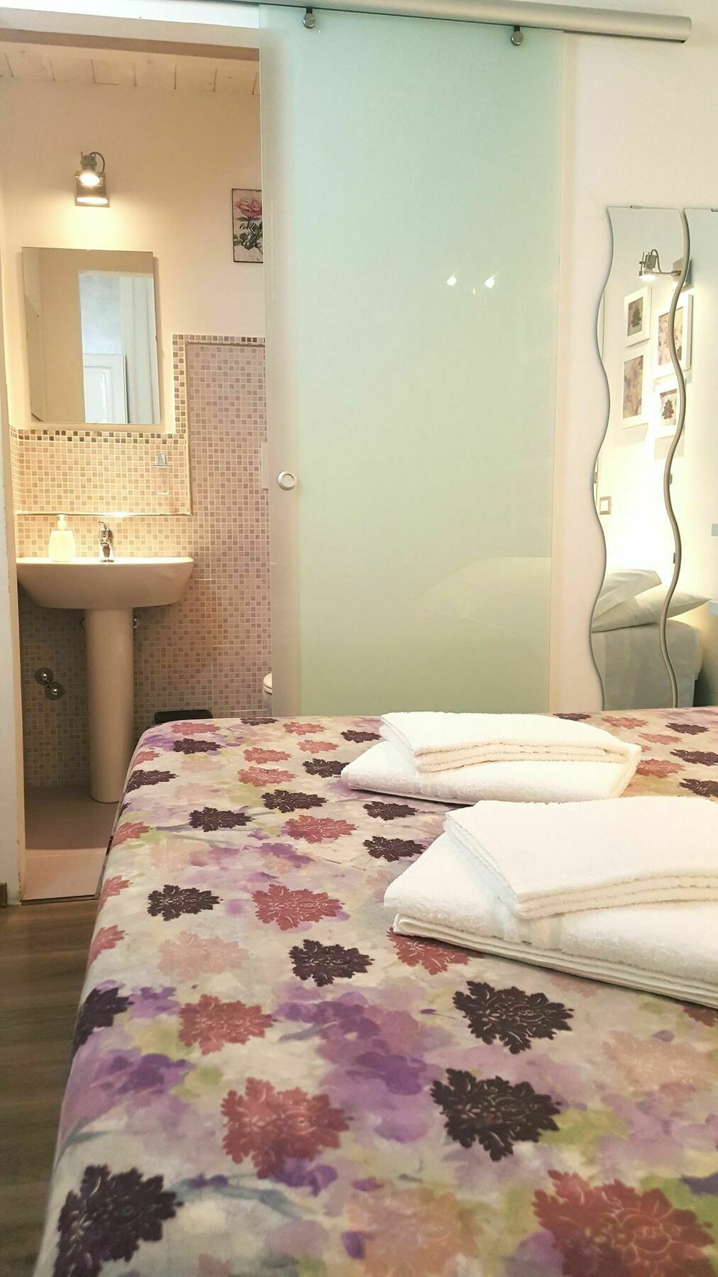 Marcelina Vaticans Rooms Guest house Rome