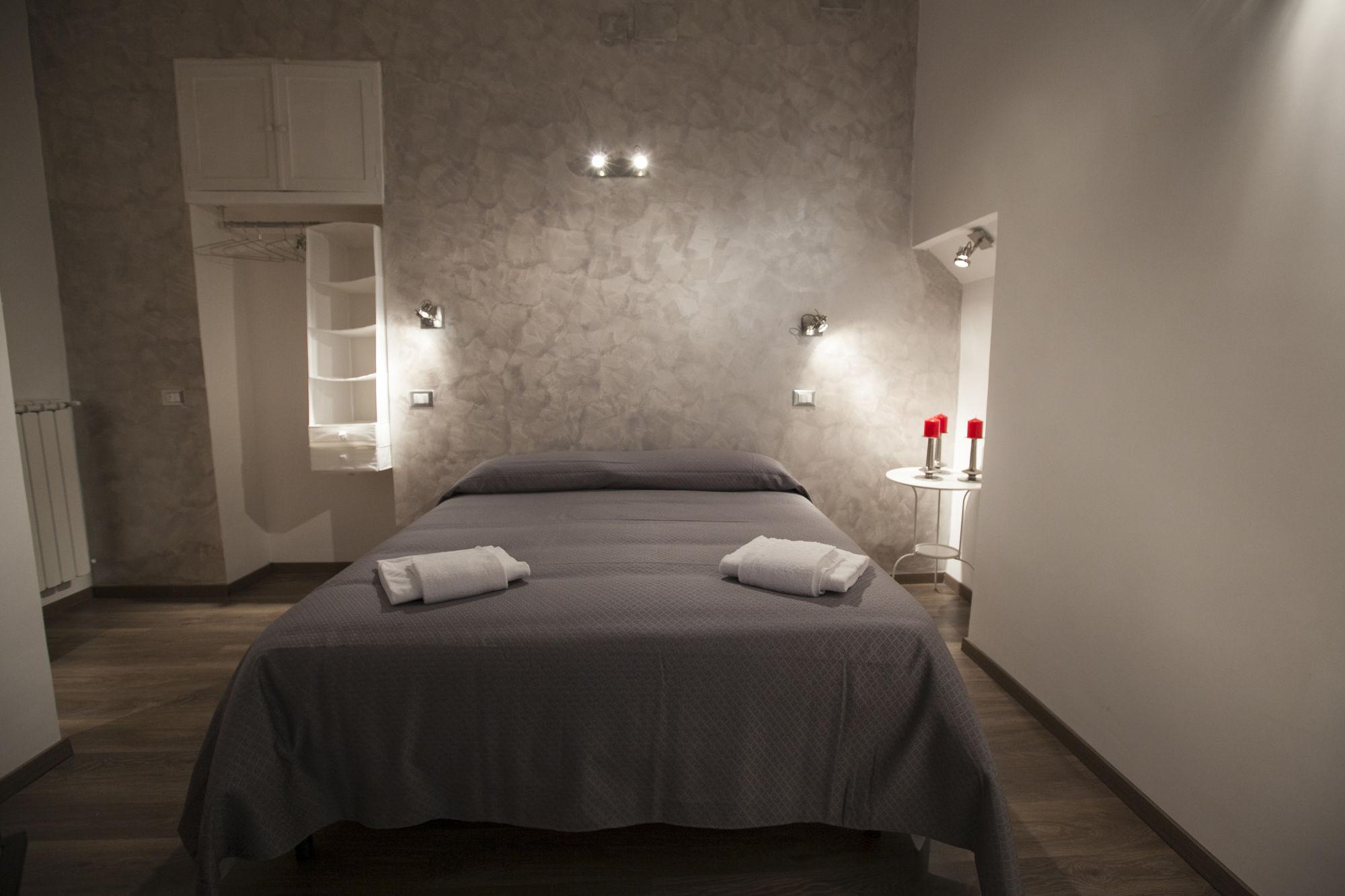 Marcelina Vaticans Rooms 2*
