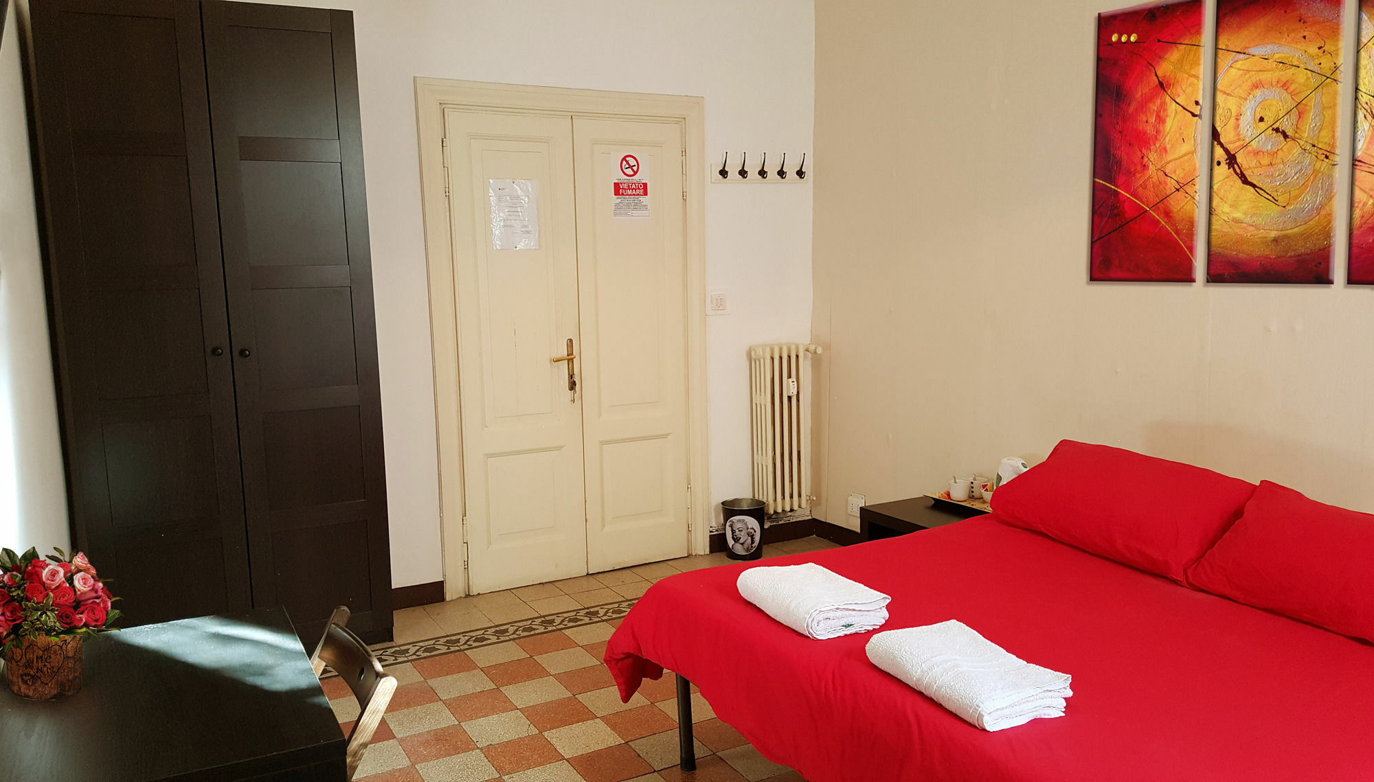 Hosting Flats Rome