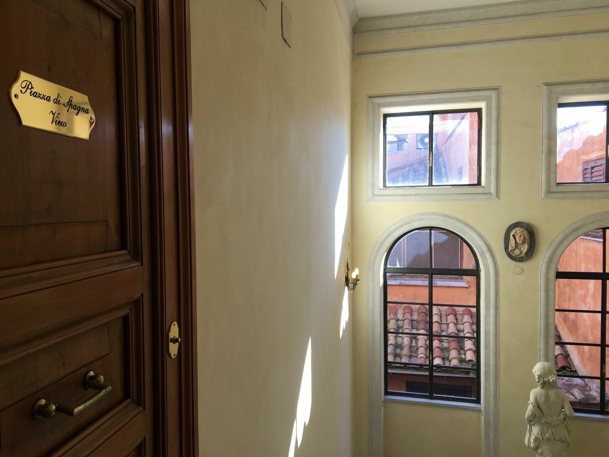Ih Piazza Di Spagna View - Luxury 3* Rome