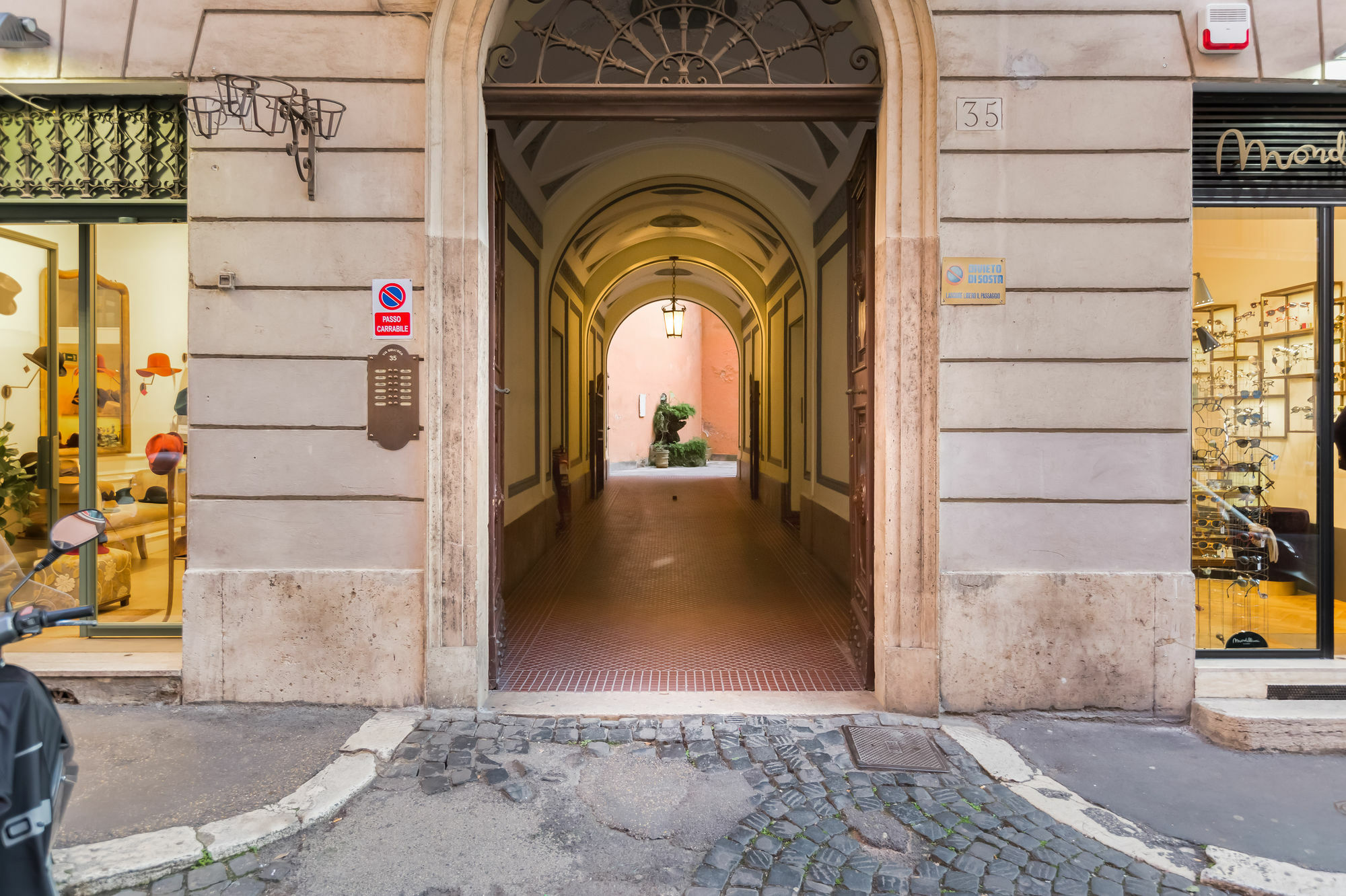 Guest house Maison Degli Artisti Rome