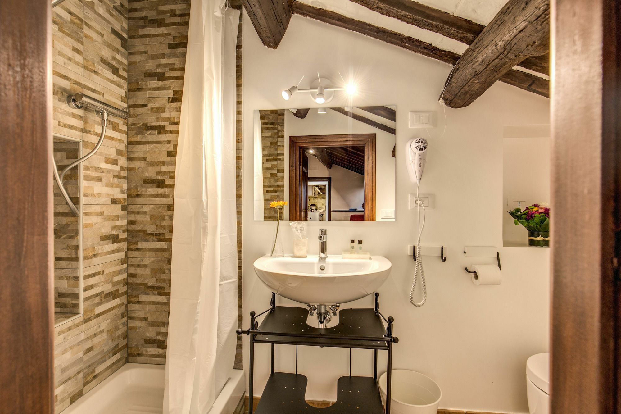Piccolo Trevi Guest house 3*