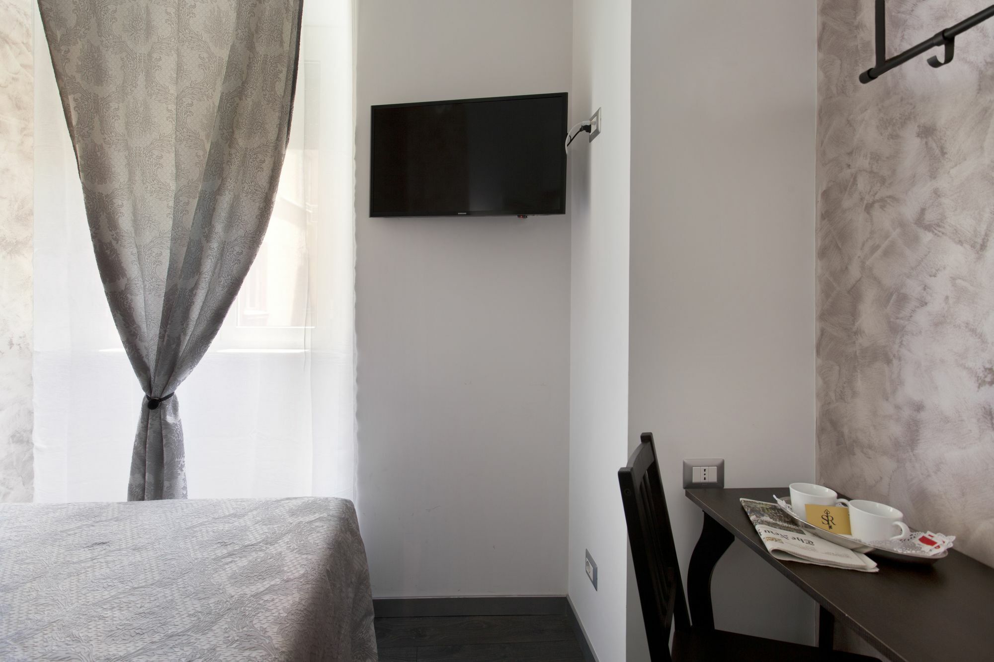 Guest house Secret Rhome 2*