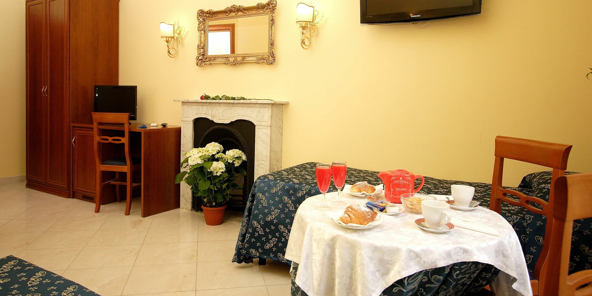Guest house Caroline 2*