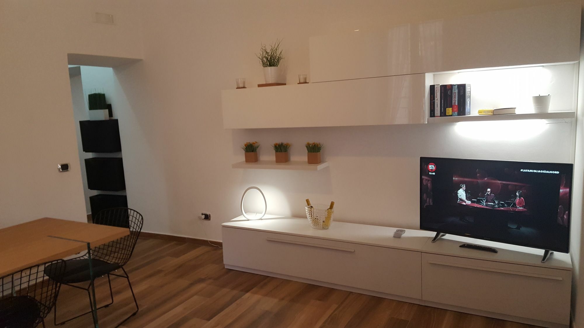 Una Finestra Su Monti Rome