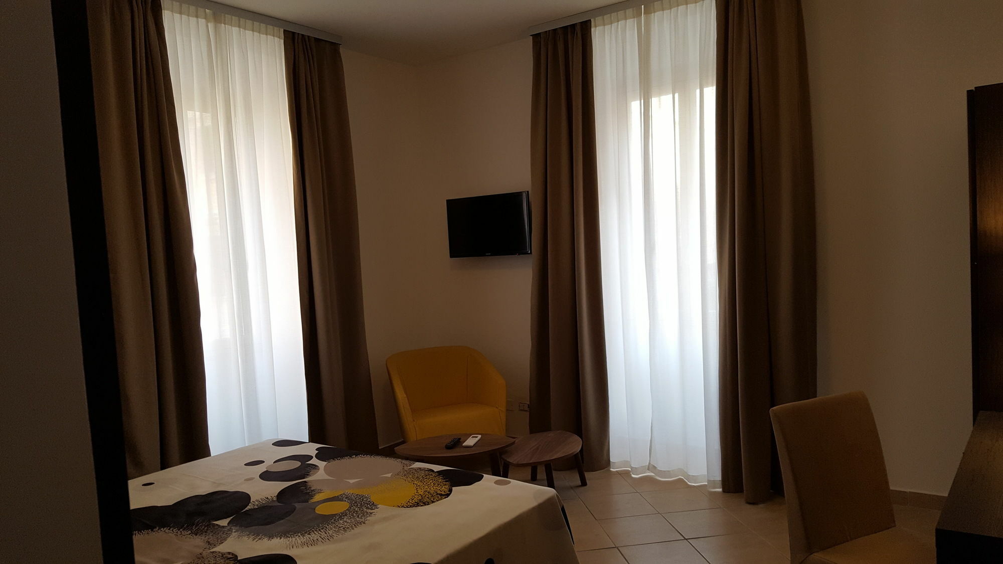 Una Finestra Su Monti Rome