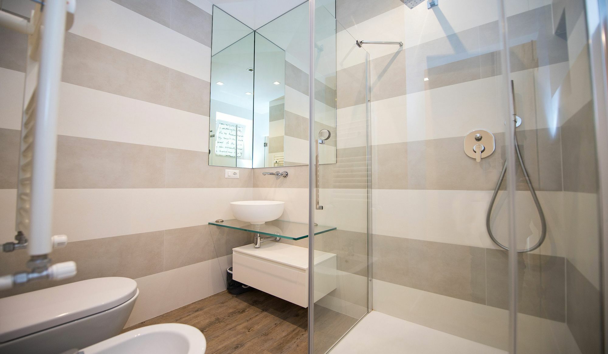 Vatican Kalasa Suite & Deluxe Apartment *