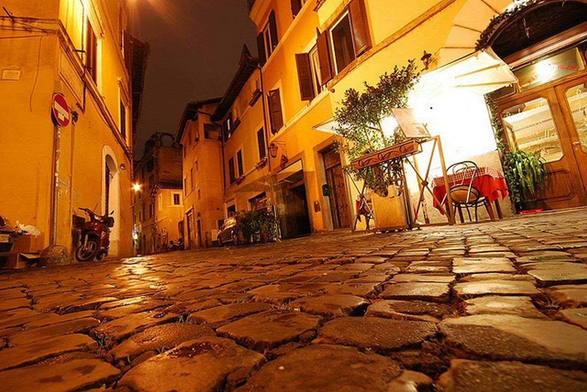 Apartment The Trastevere Painter Penthouse *