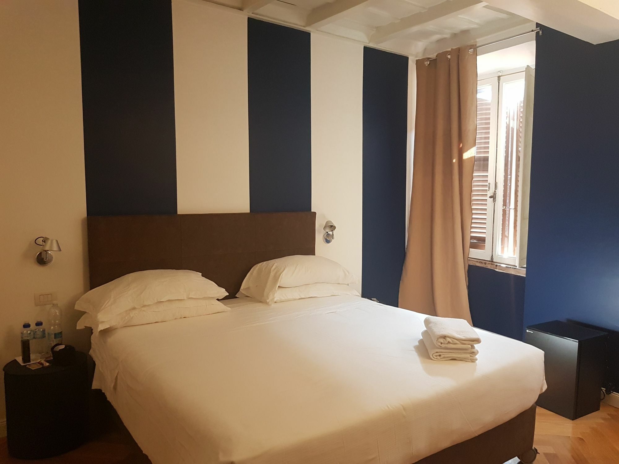 Maison Palazzo Taverna Rome
