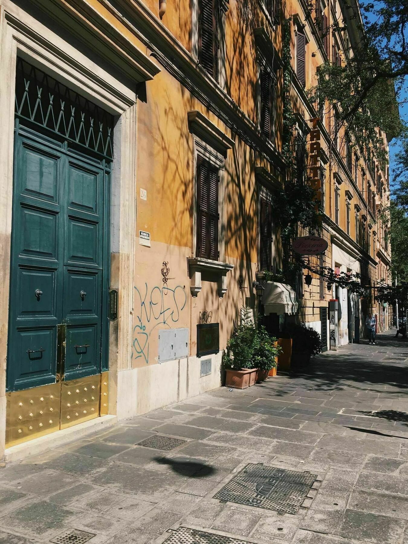 Roman 3* Rome