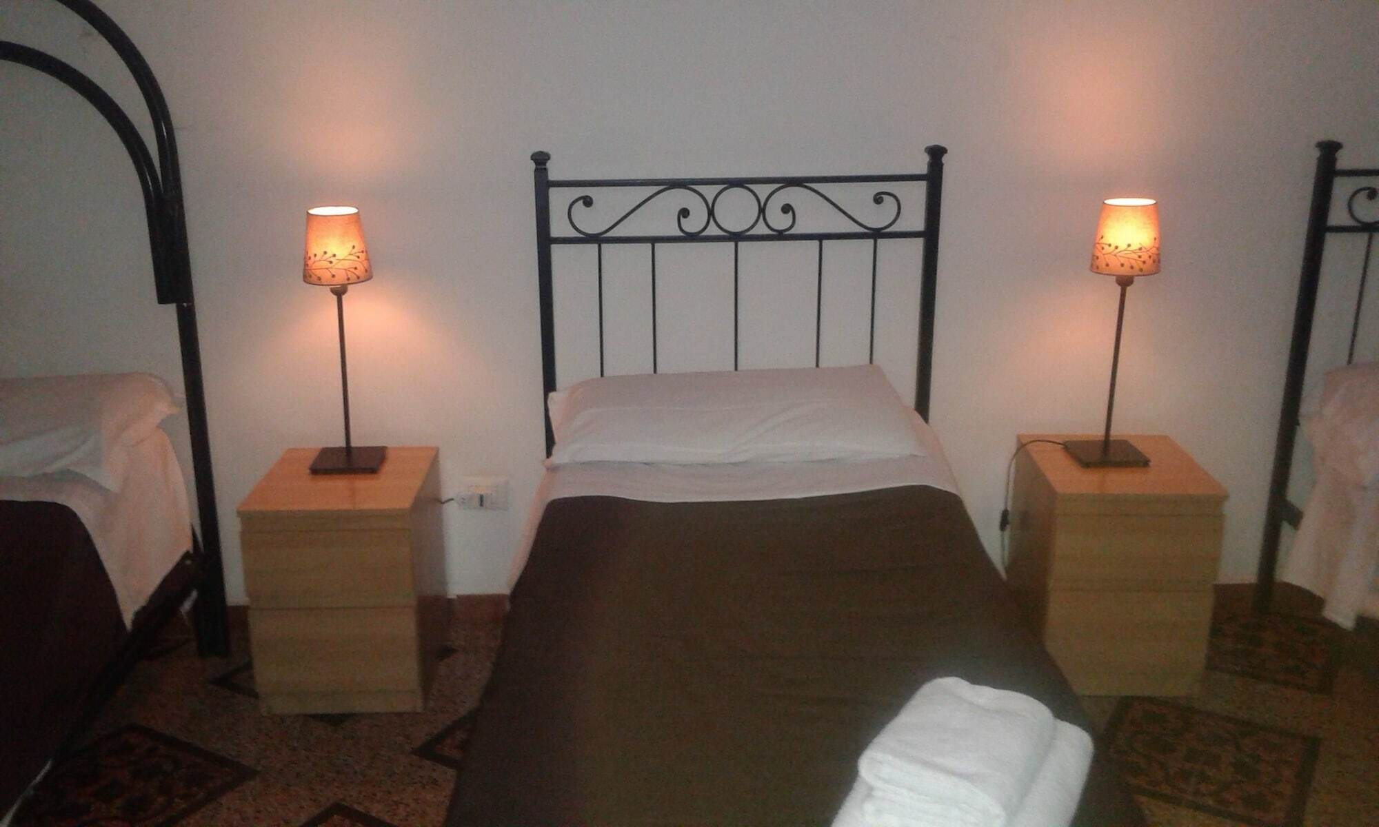 Castello Maggiore Guest house Rome