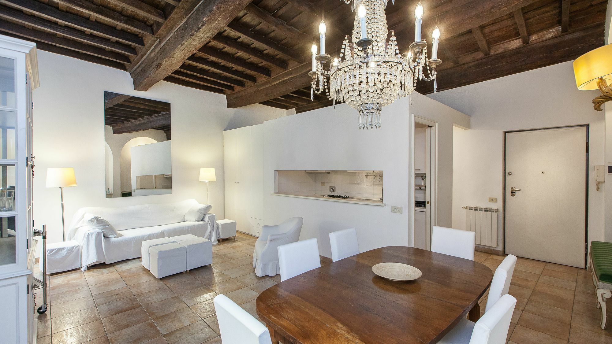 Apartment In Teatro Pace Rome