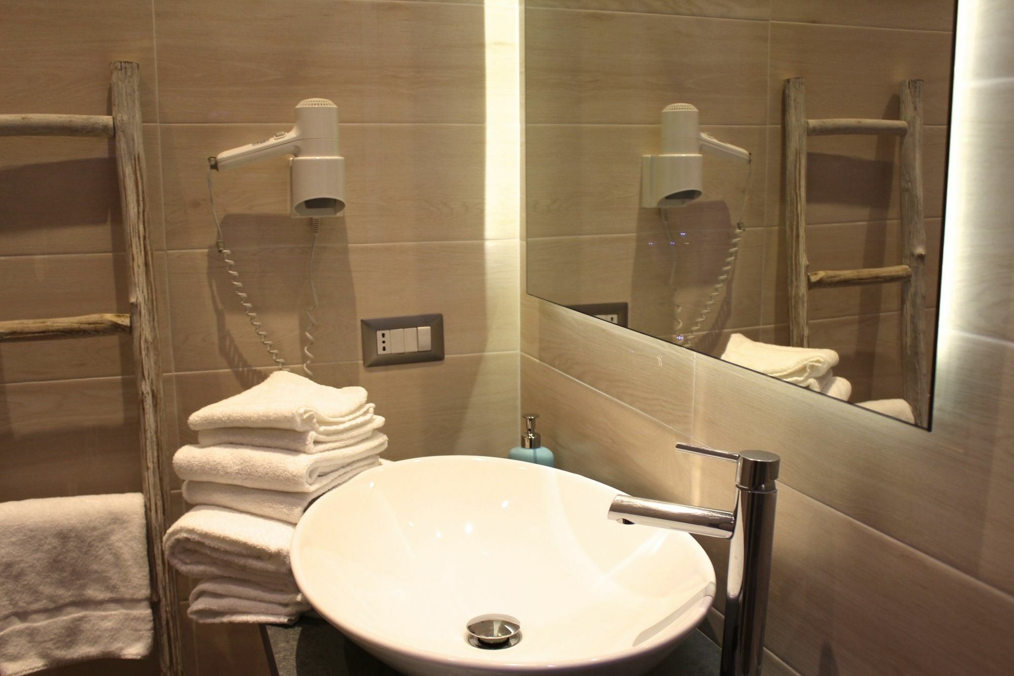 Royal Affittacamere 2*