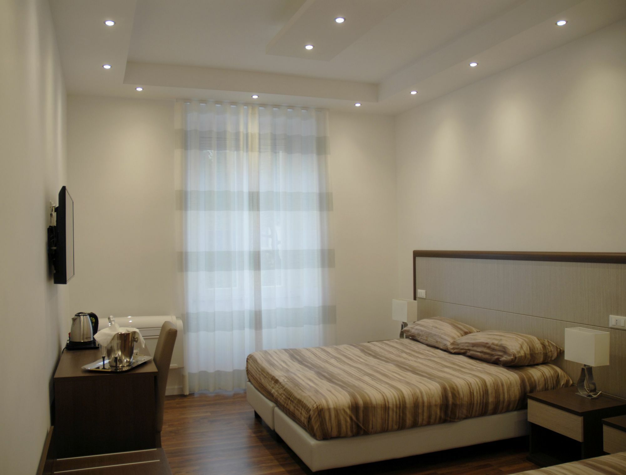 Suiterhome Guest house *