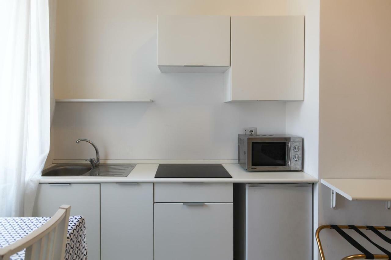 Hotel Vatican And Kitchen