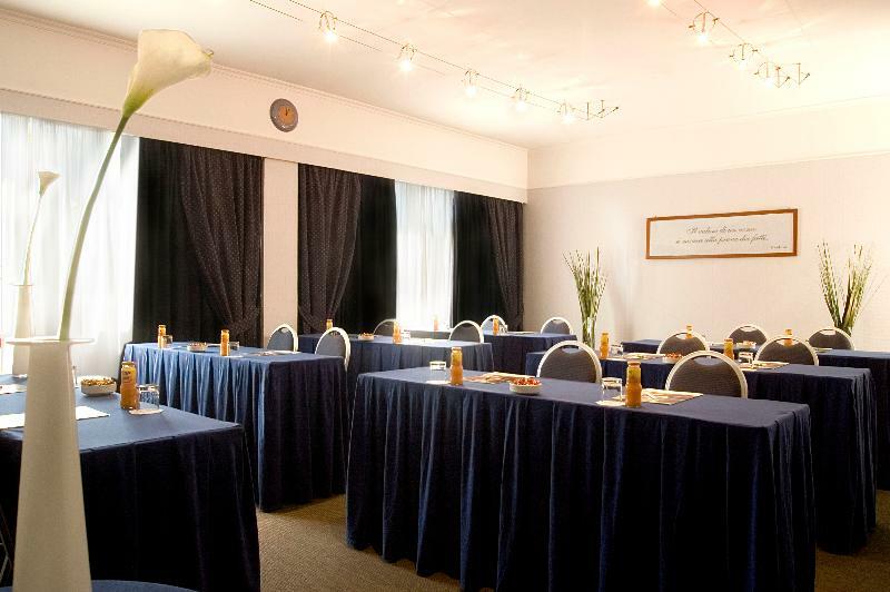 Hotel - Eur Parco Dei Medici, An Ihg 4*