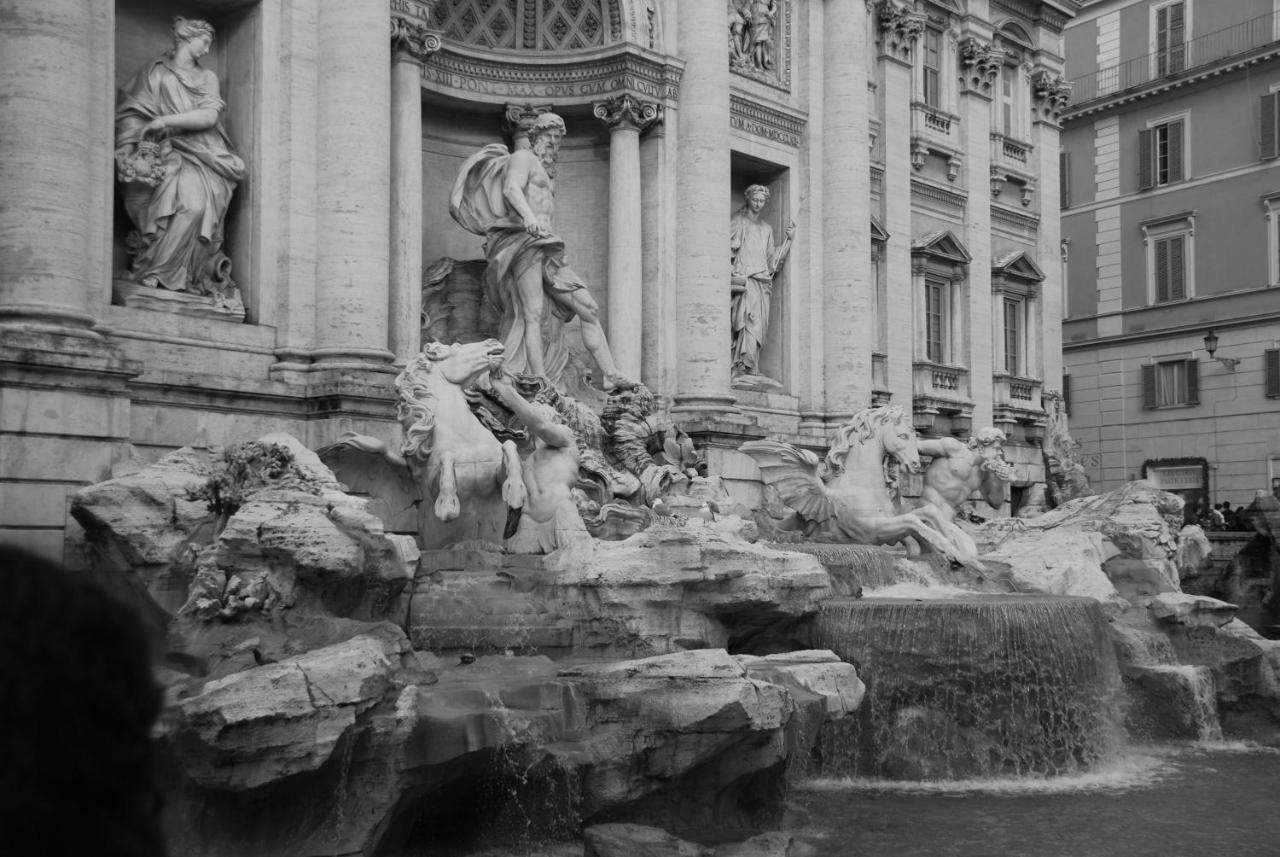 Major Sisters, In The Heart Of Apartment Rome