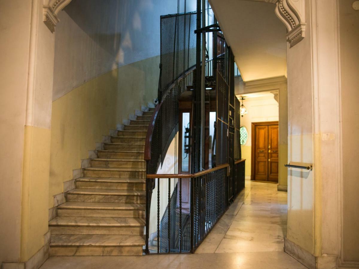 The Right Place - 2* Rome