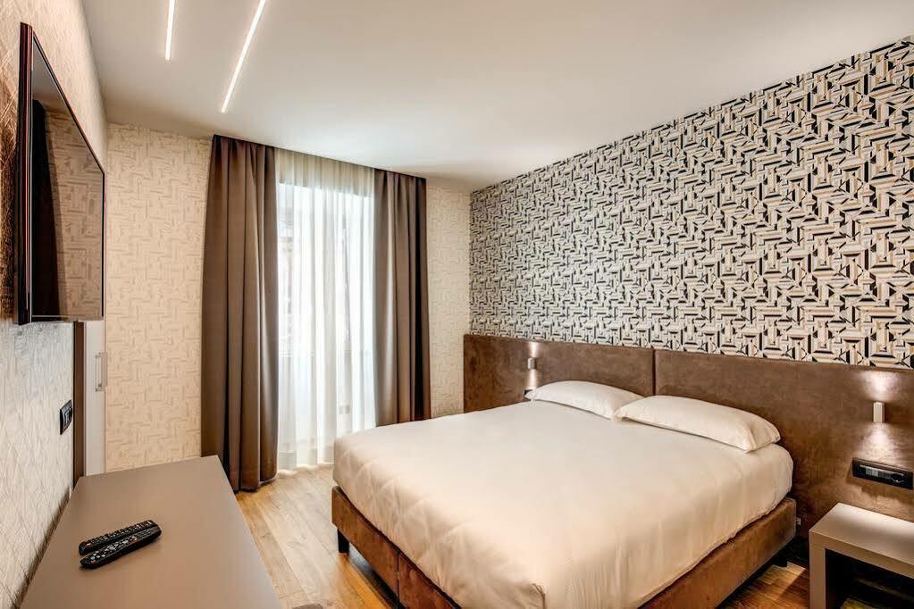 Hotel Apollo Colosseo 3*