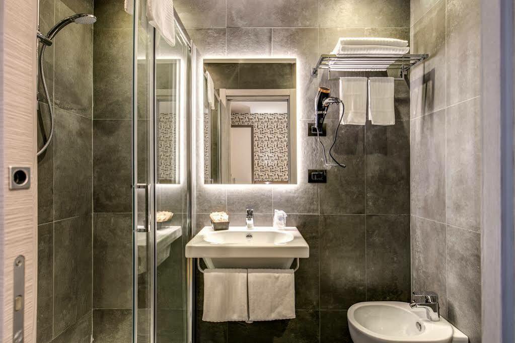 Apollo Colosseo 3* Rome
