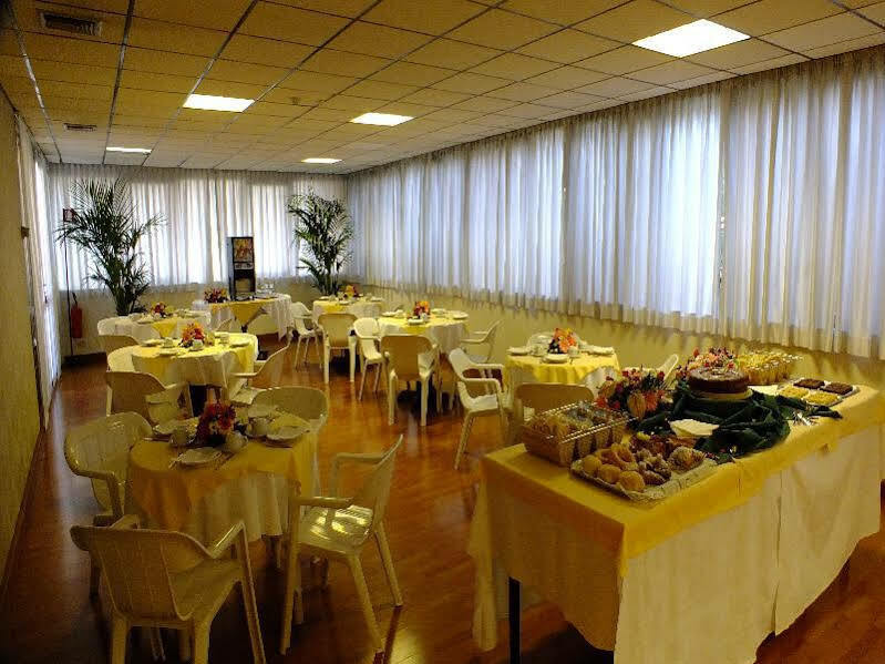 Consul Hotel 3*