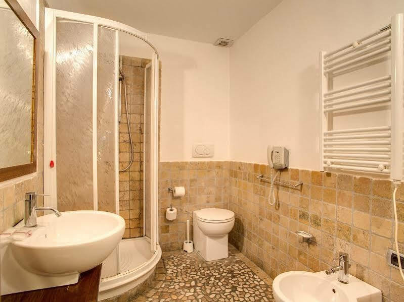 Guest house Residenza Domizia Rome