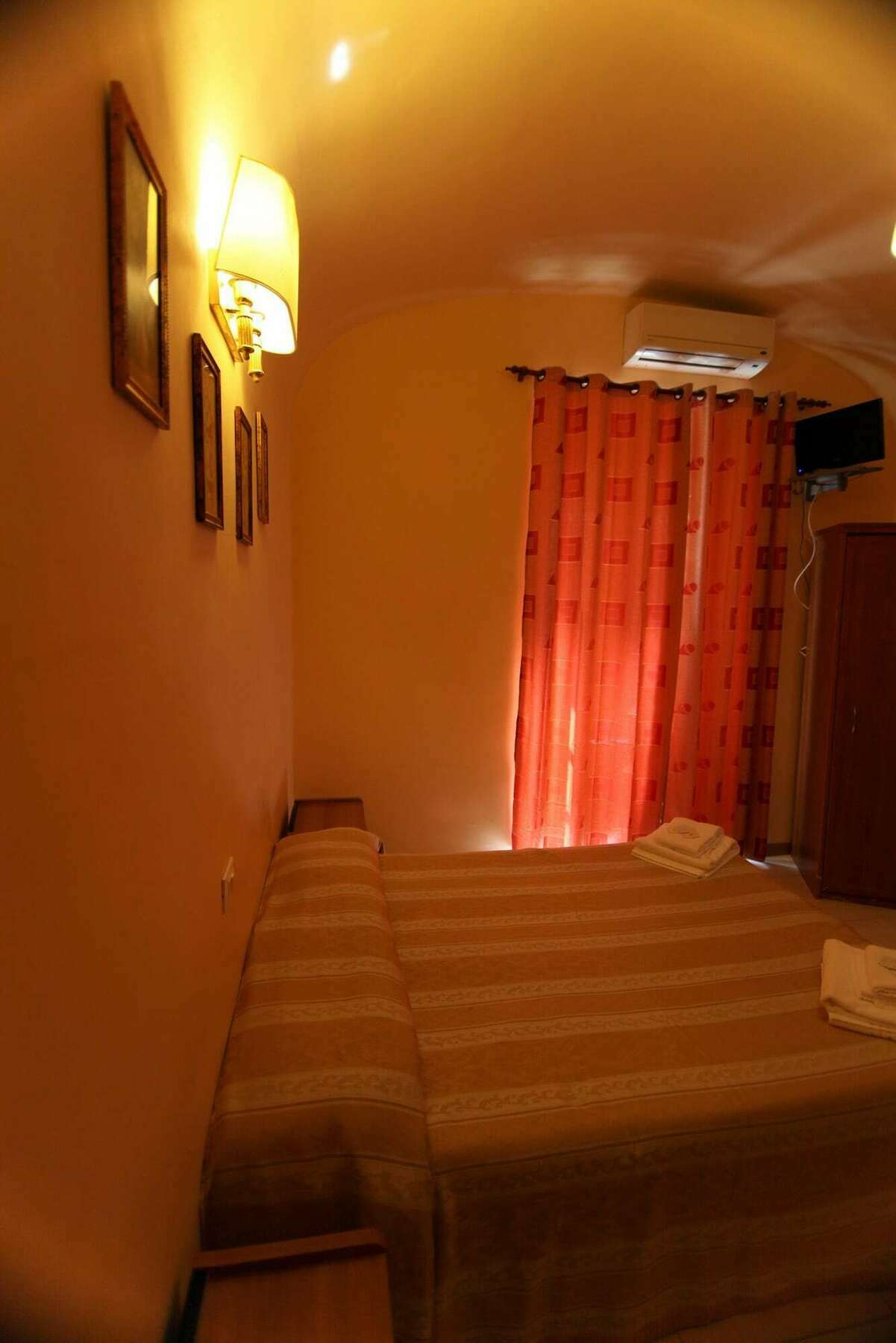 Pink Floyd Guest house Rome