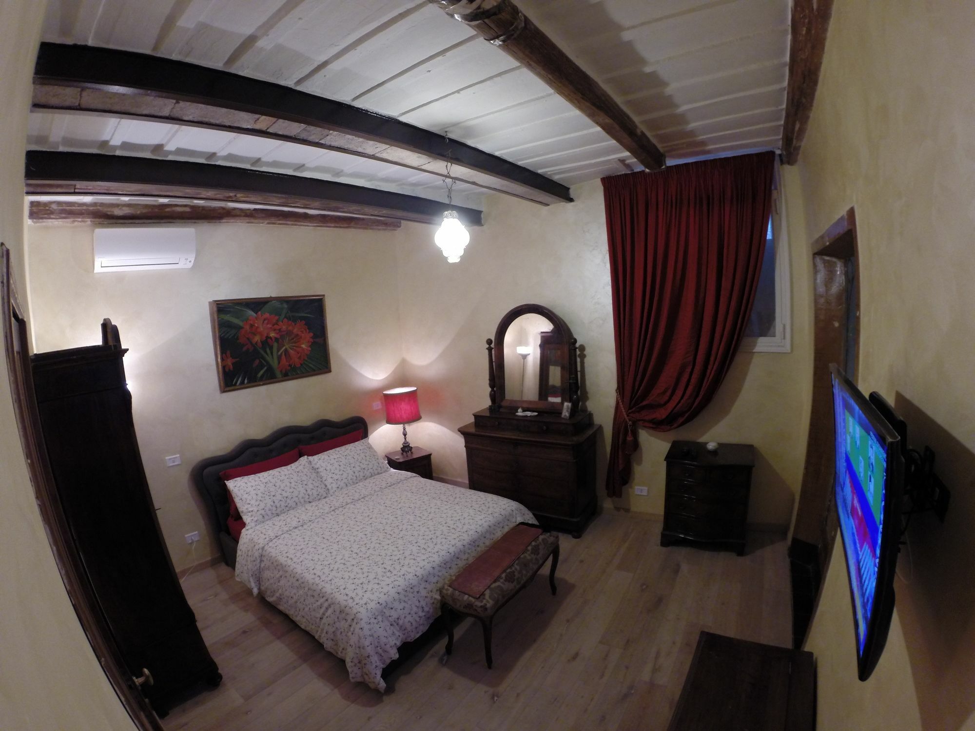Pantheon Old Apartment Rome