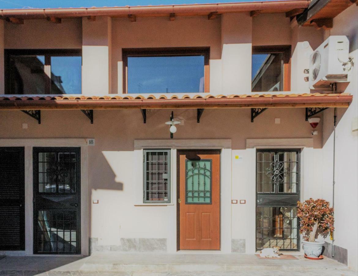 Borghetto Di San Lorenzo Guest house
