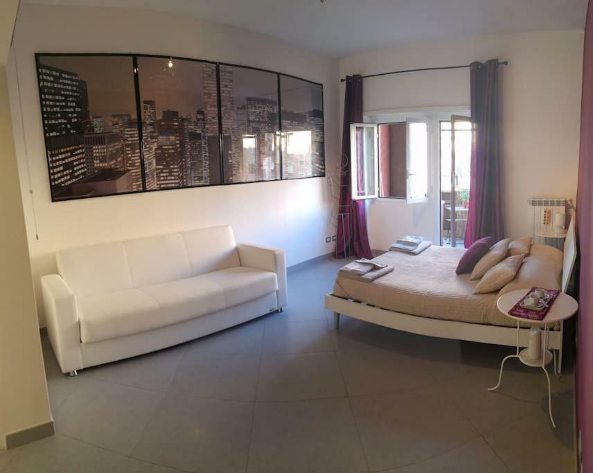 Rhome Away Marconi *